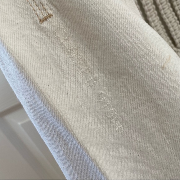 CLOSED Lexi Drawstring Paper Bag Jeans in Ecru - Picture 7 of 12